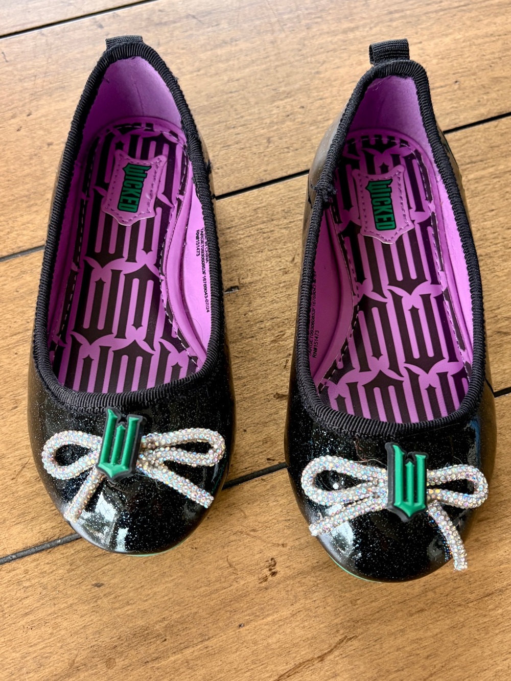 Ground Up Kids Wicked Elphaba Black Glitter Ballet Flats with Silver Bow, size 9